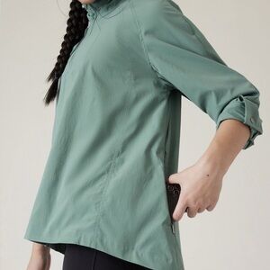 NEW Athleta L Advantage Poplin Top Rain Jacket Teal